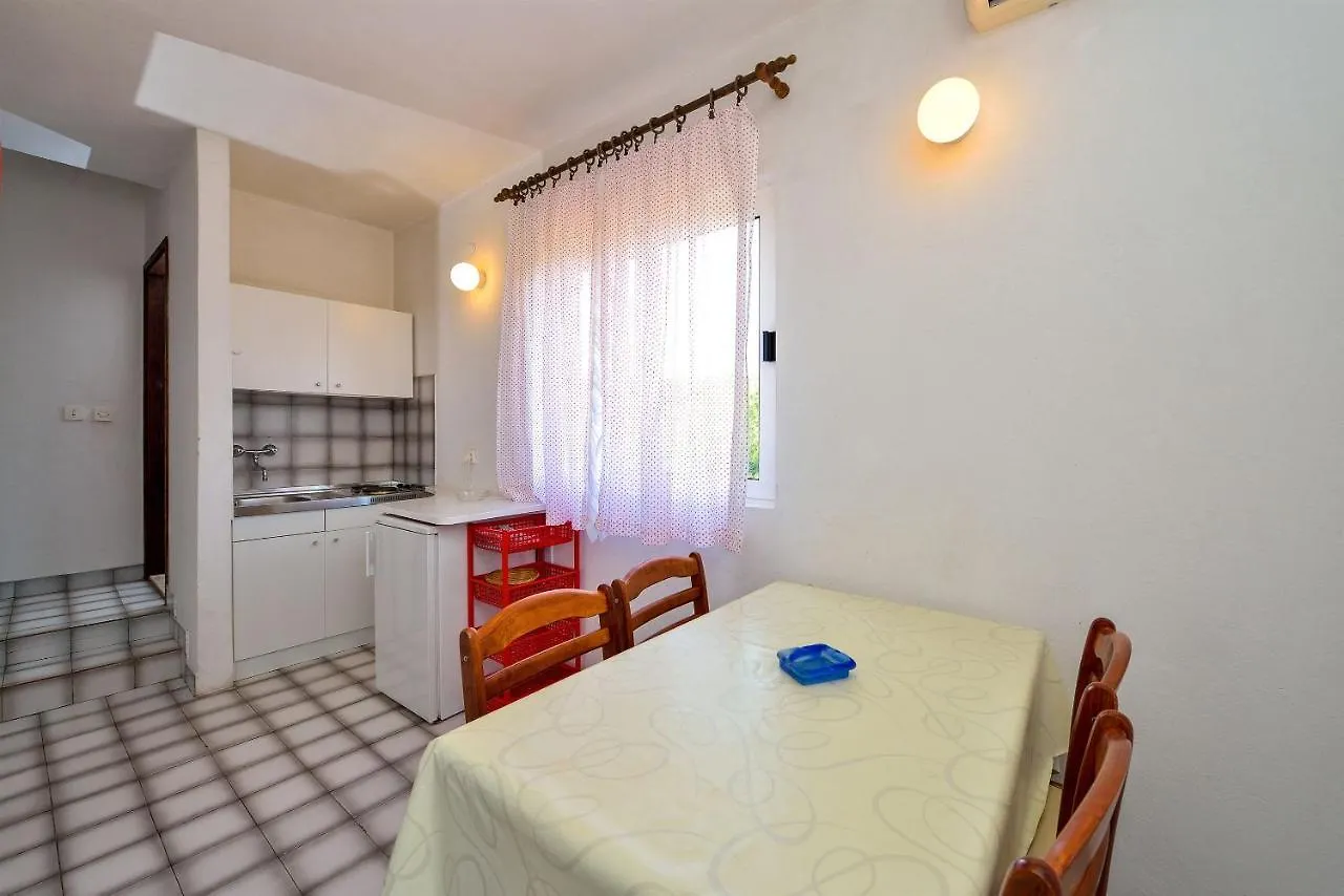 Apartments Villa Ana Kukljica Croatia